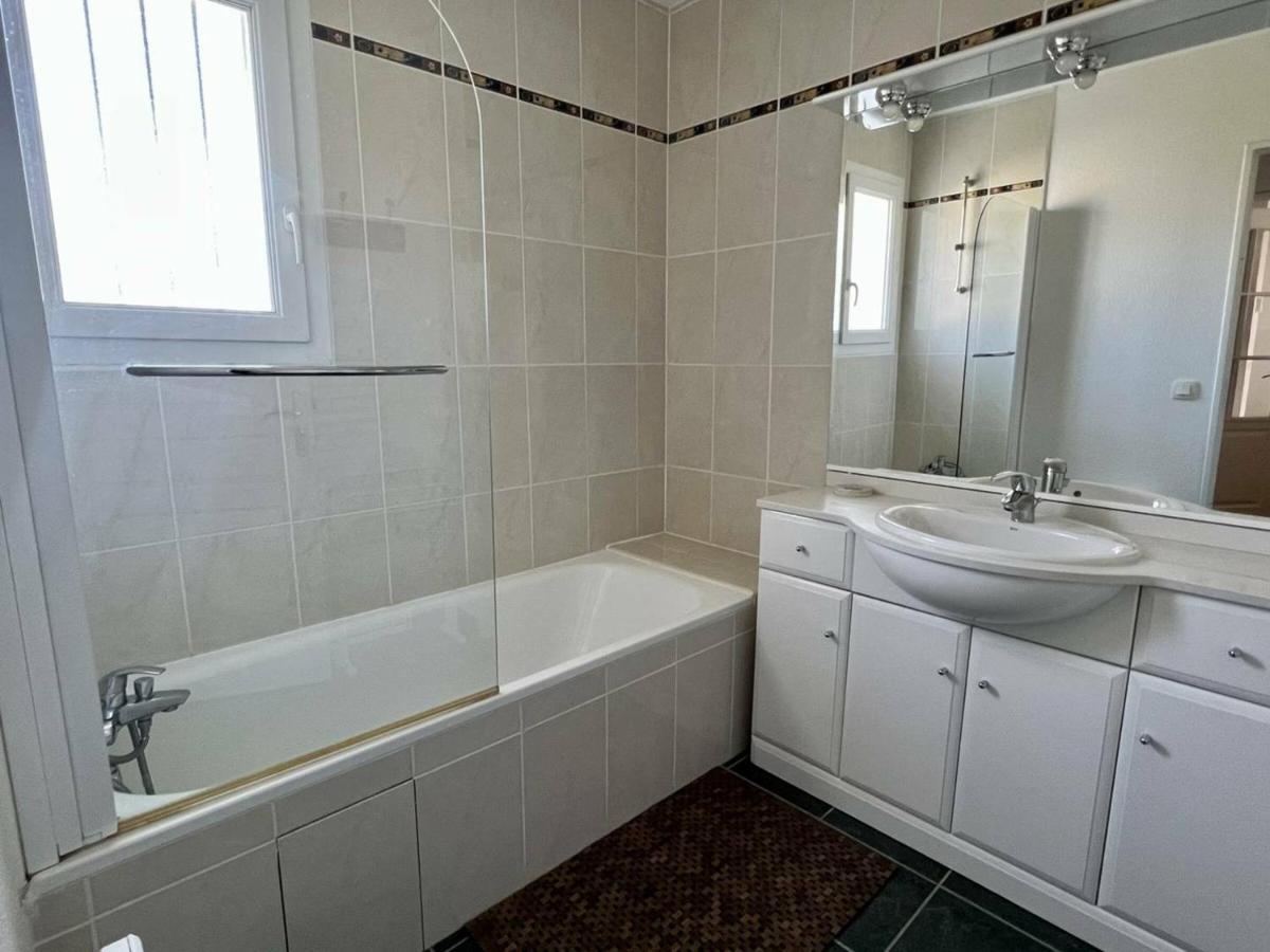 Appartement T2 A Cambo-Les-Bains Avec Piscine, Terrasse Et Parking Prive, Proche Des Thermes - Fr-1-495-82 Luaran gambar